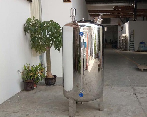 純化水設備的產(chǎn)水可以直接喝嗎？